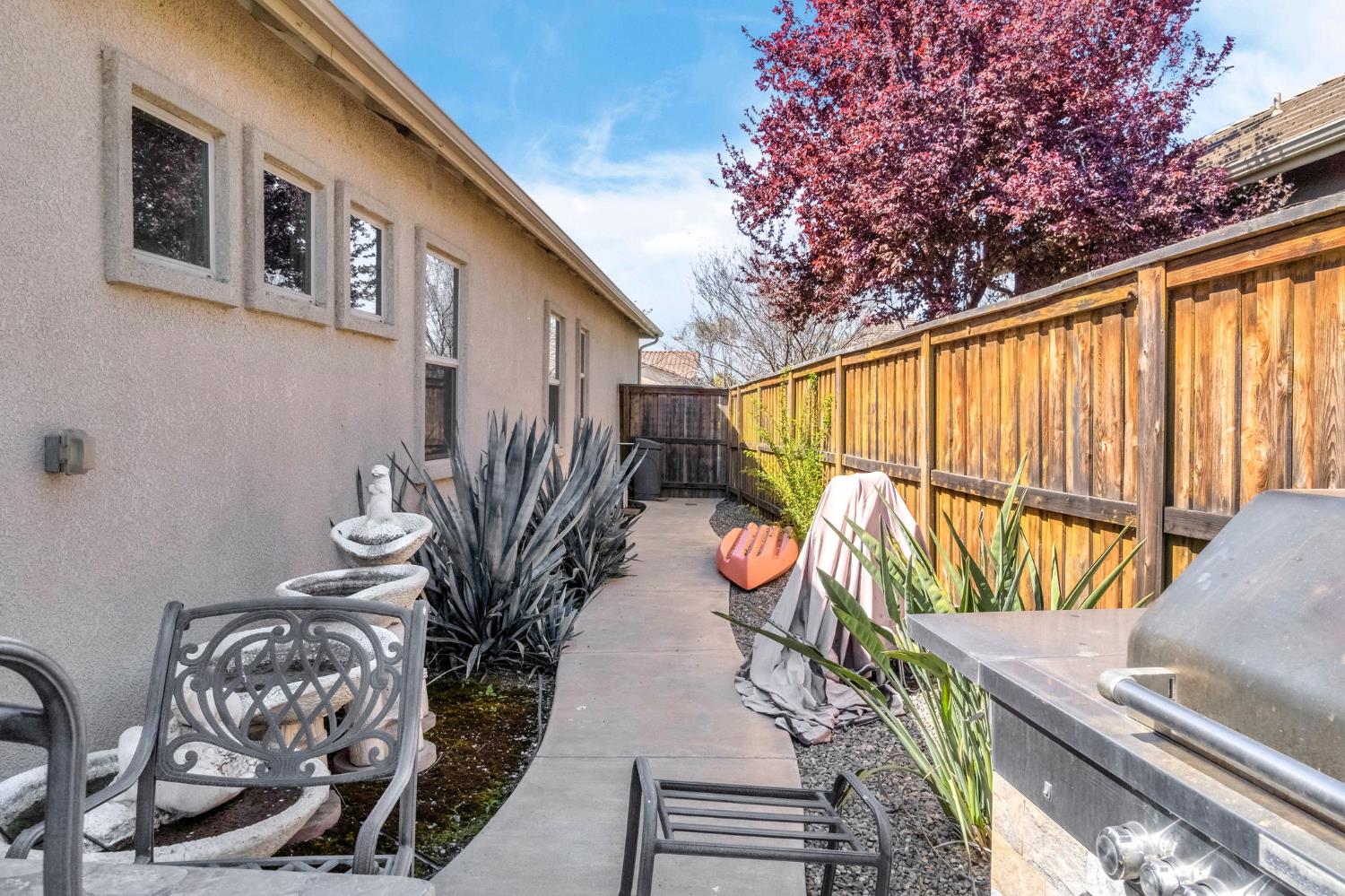 10819 E Fountain View, Clovis, CA 93619