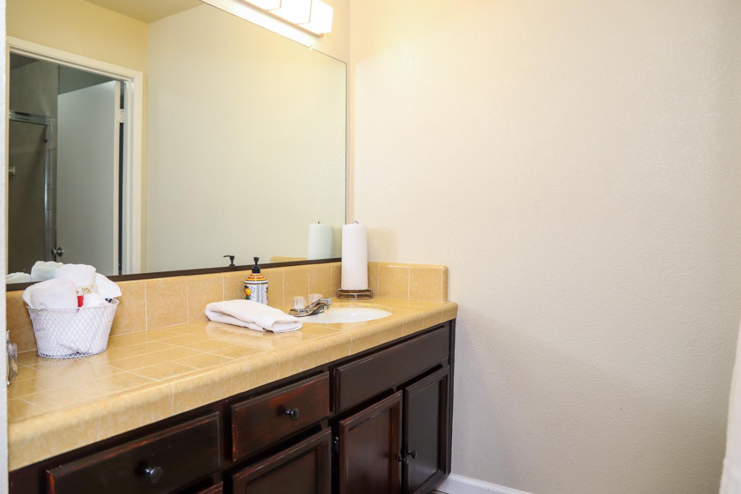 315 E Nees Ave #114, Fresno, CA 93720