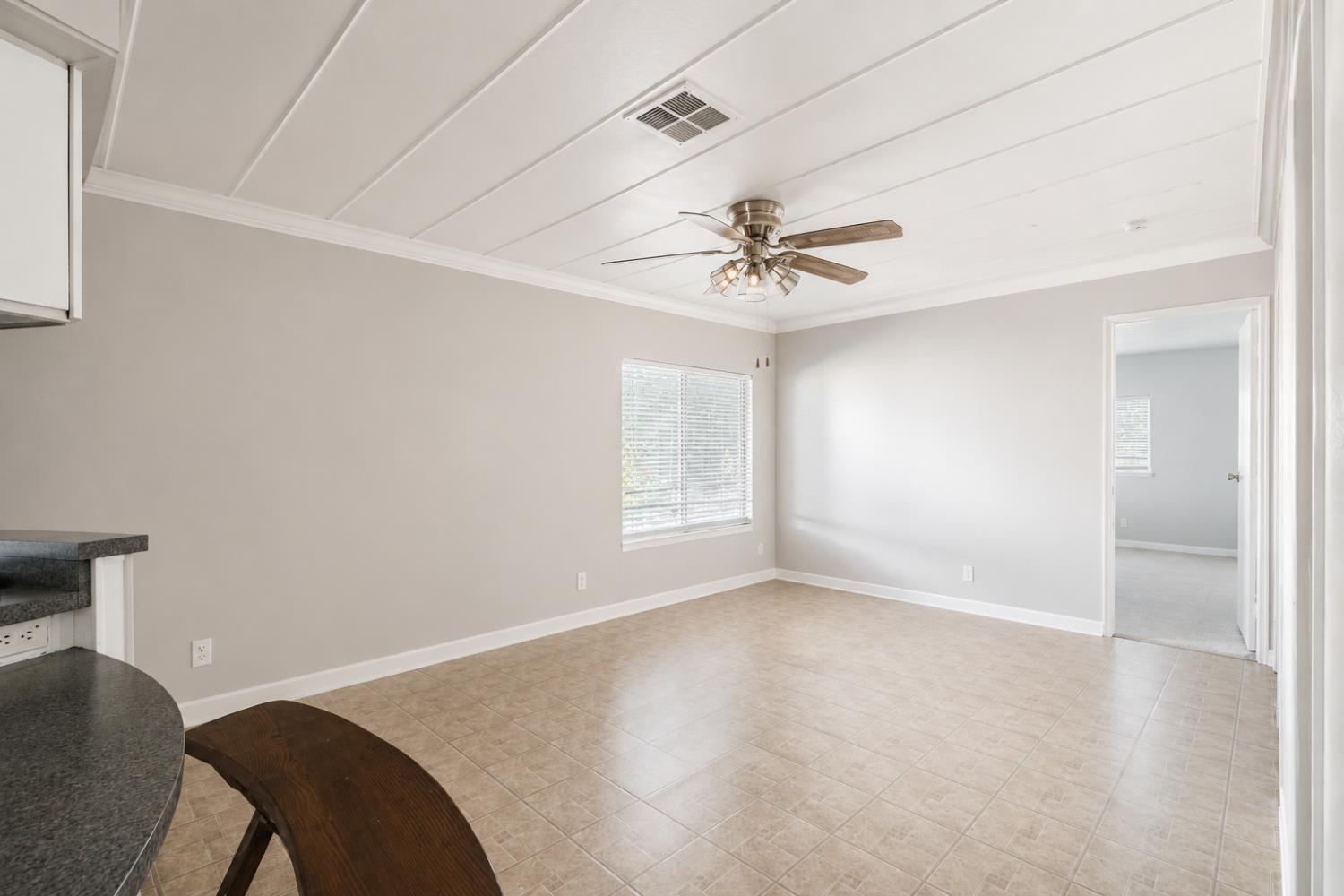 1218 E Cleveland Ave #152, Madera, CA 93638