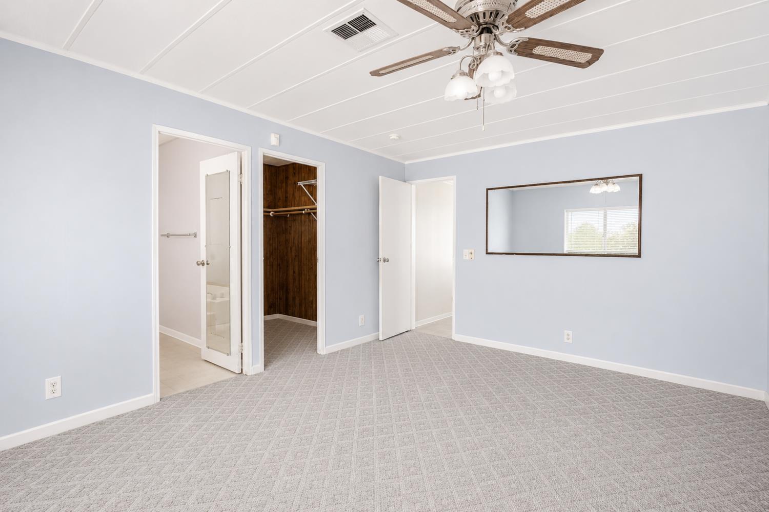 1218 E Cleveland Ave #152, Madera, CA 93638