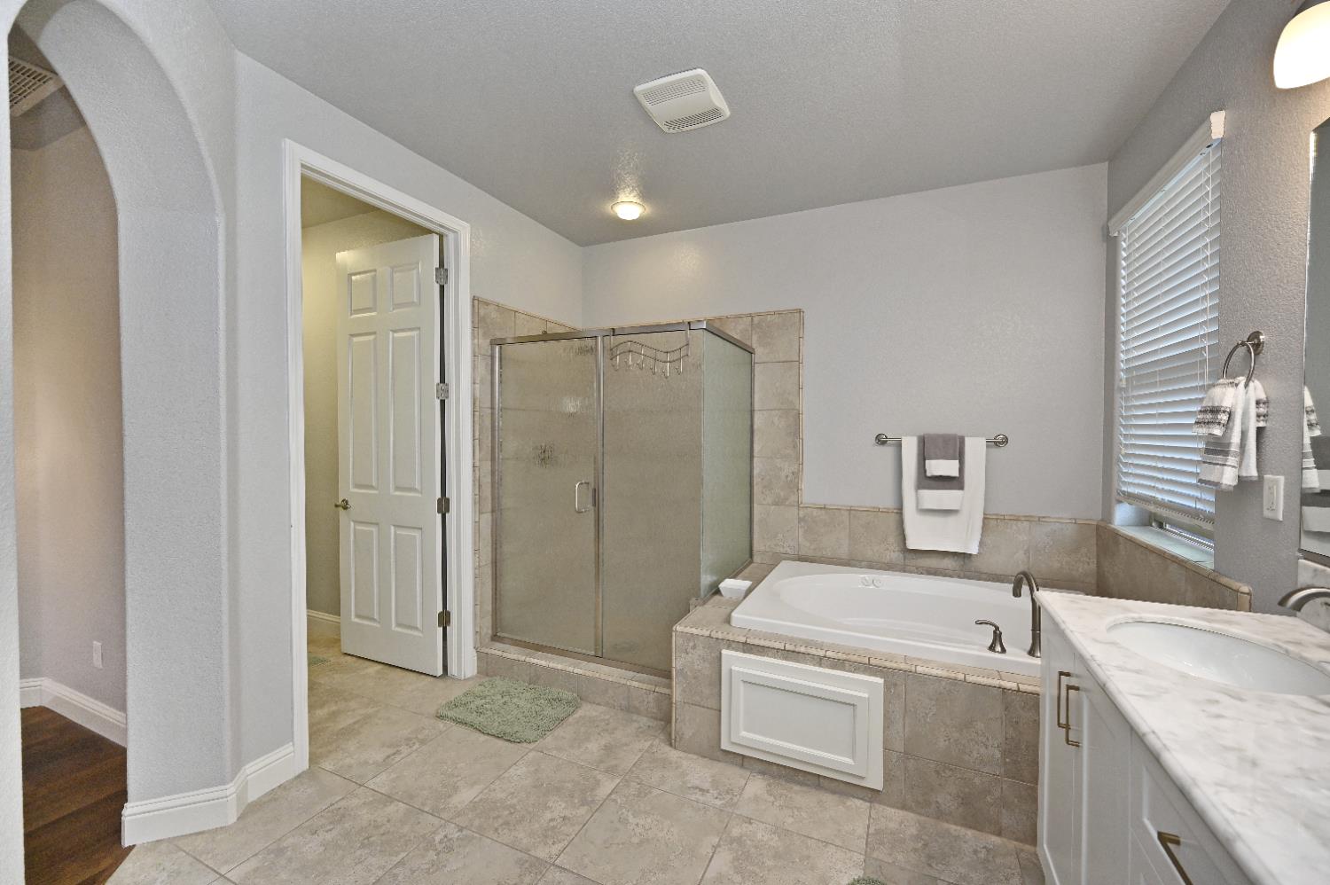 11333 N Cherry Sage Ave, Fresno, CA 93730