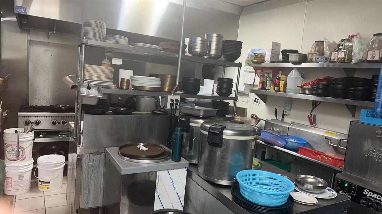 90 E Magill Ave, Fresno, CA 93710