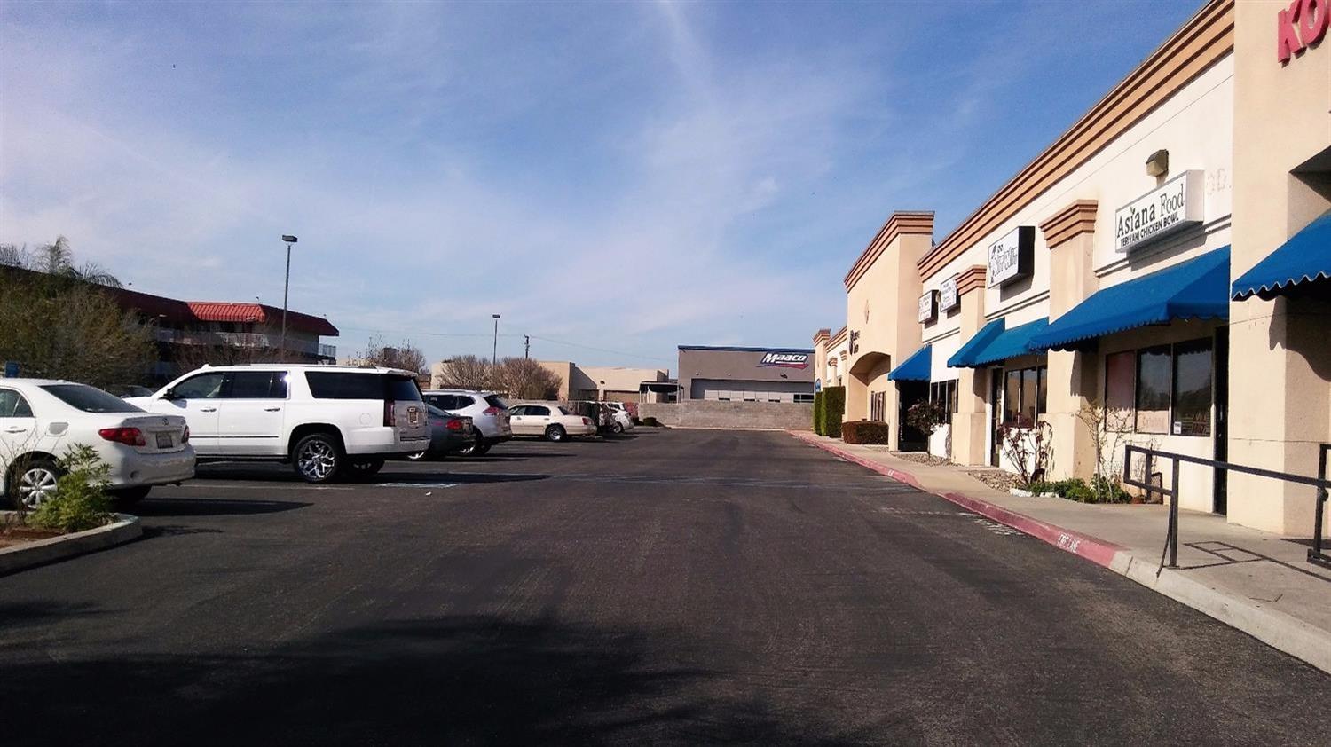 90 E Magill Ave, Fresno, CA 93710