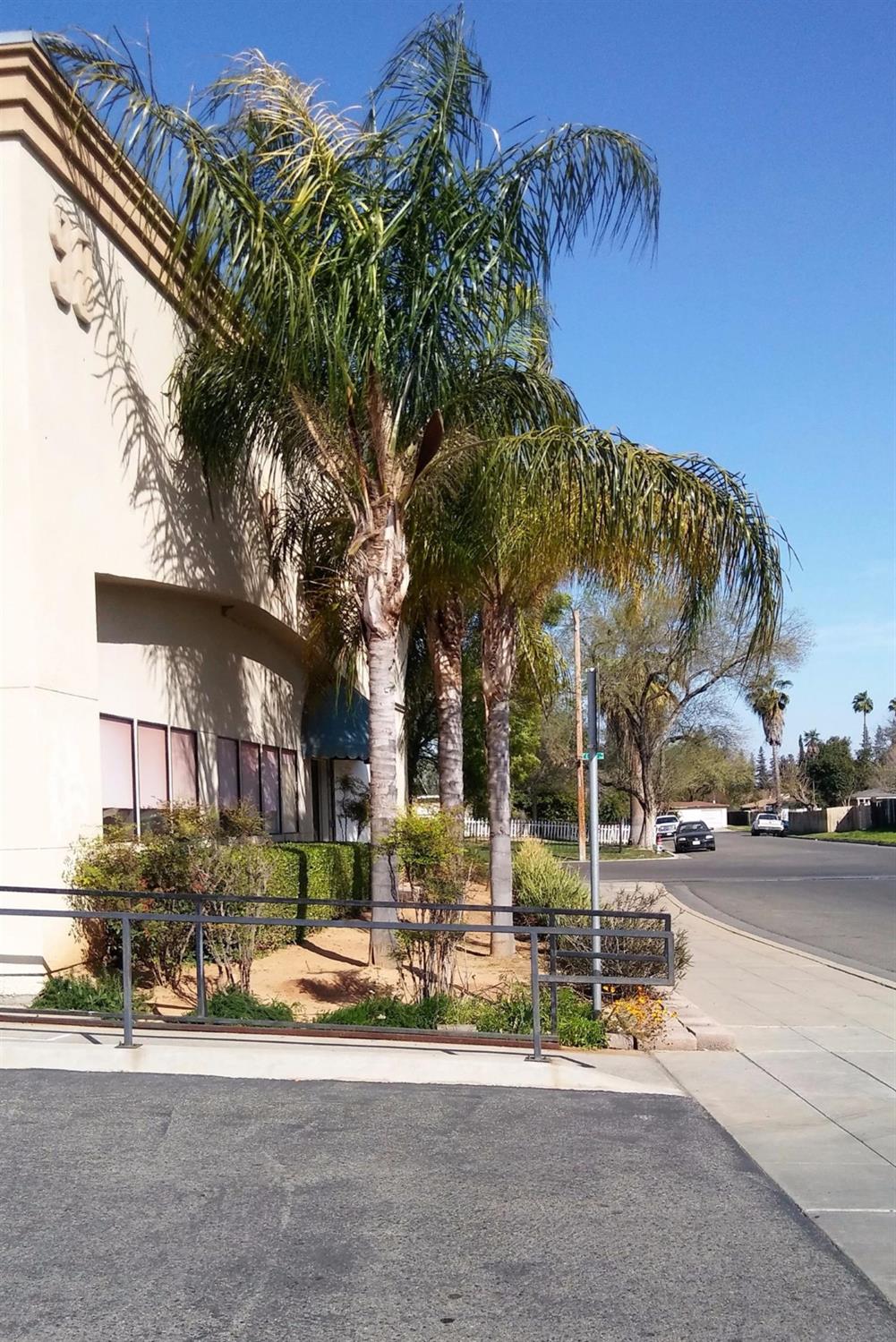 90 E Magill Ave, Fresno, CA 93710