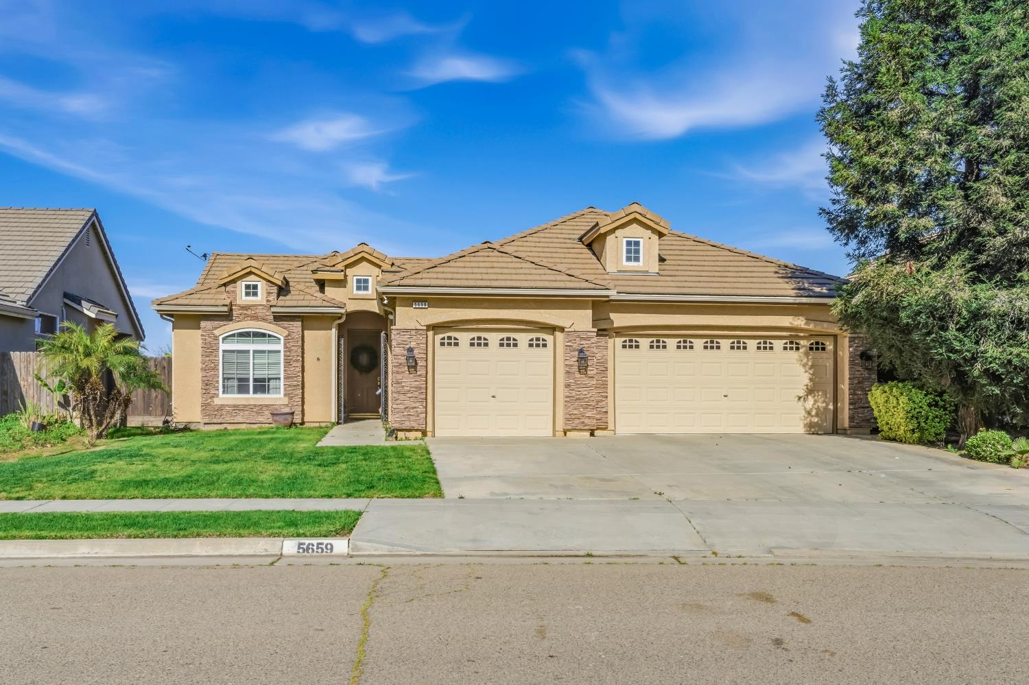 5659 N Brent Ave, Fresno, CA 93723