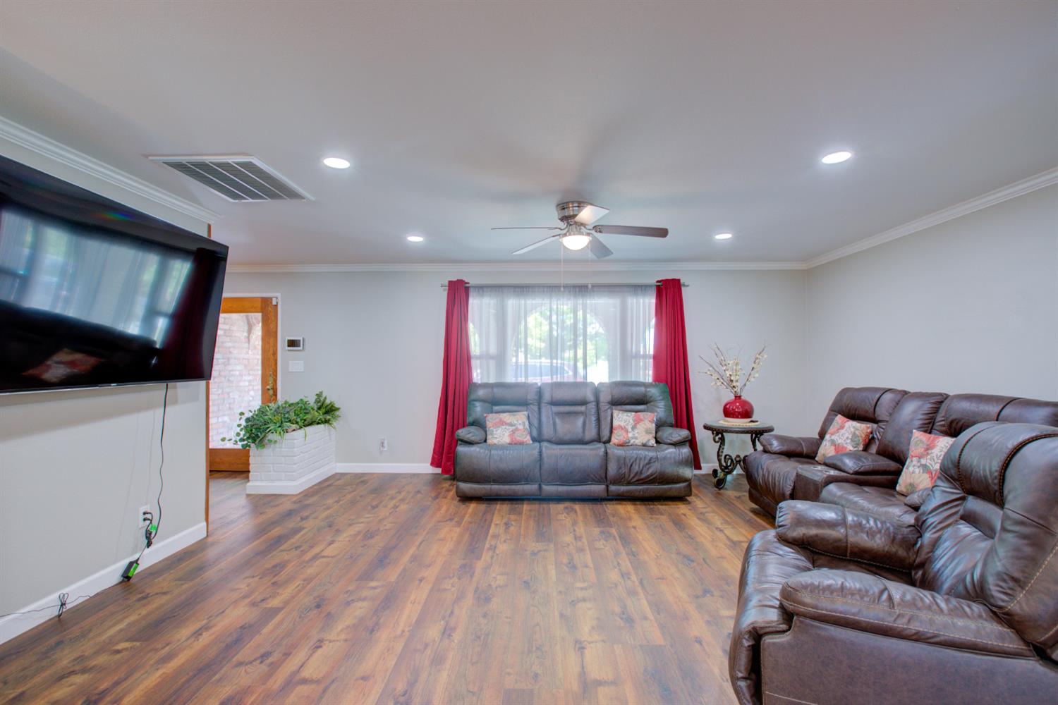 1750 1st St, Atwater, CA 95301