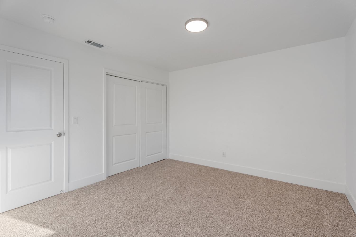 1928 S Linwood St, Visalia, CA 93277