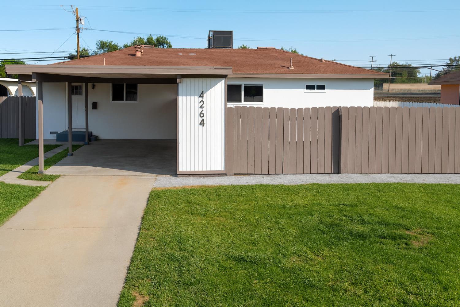 4264 Holt, Fresno, CA 93705