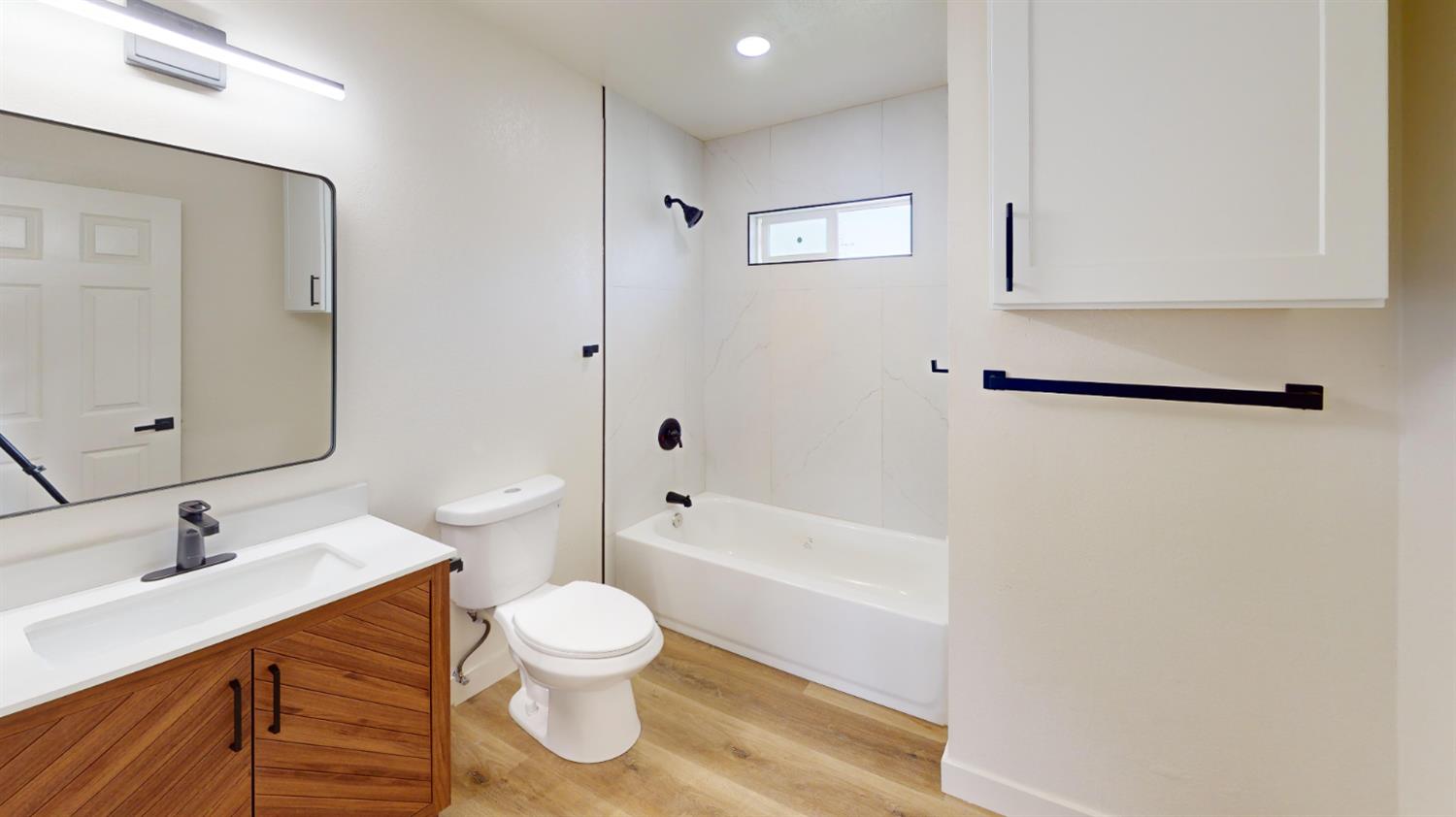 4264 Holt, Fresno, CA 93705