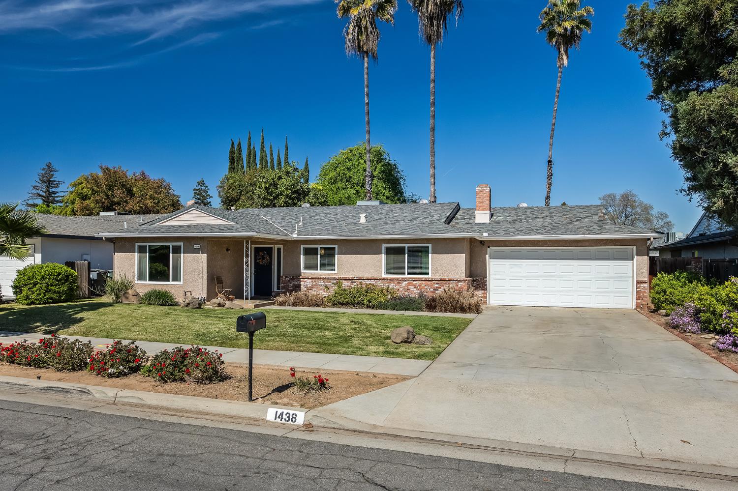 1438 W Locust Ave, Fresno, CA 93711