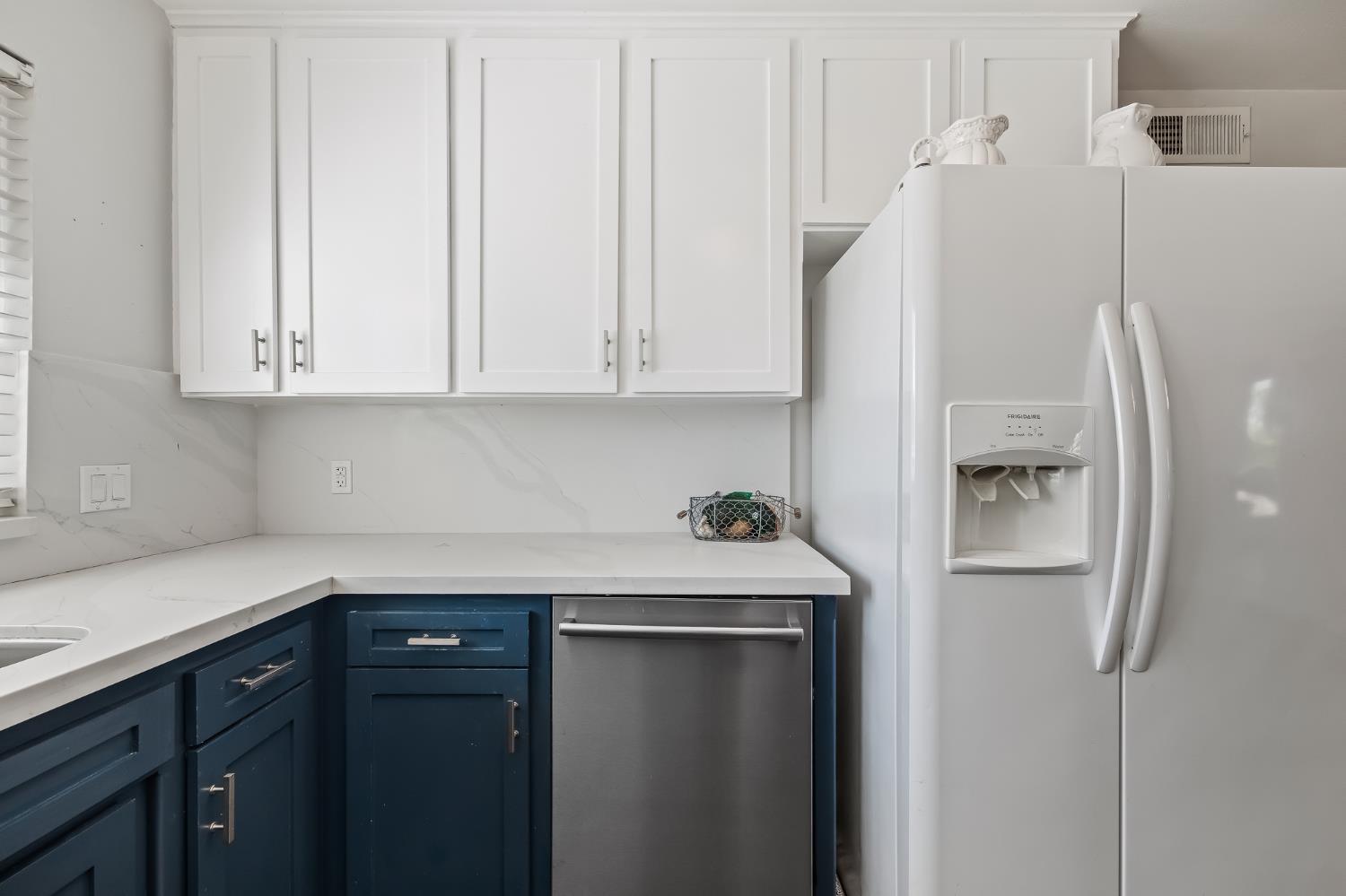 1438 W Locust Ave, Fresno, CA 93711