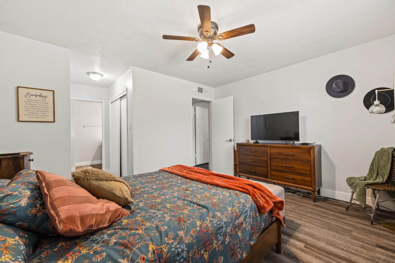 1438 W Locust Ave, Fresno, CA 93711