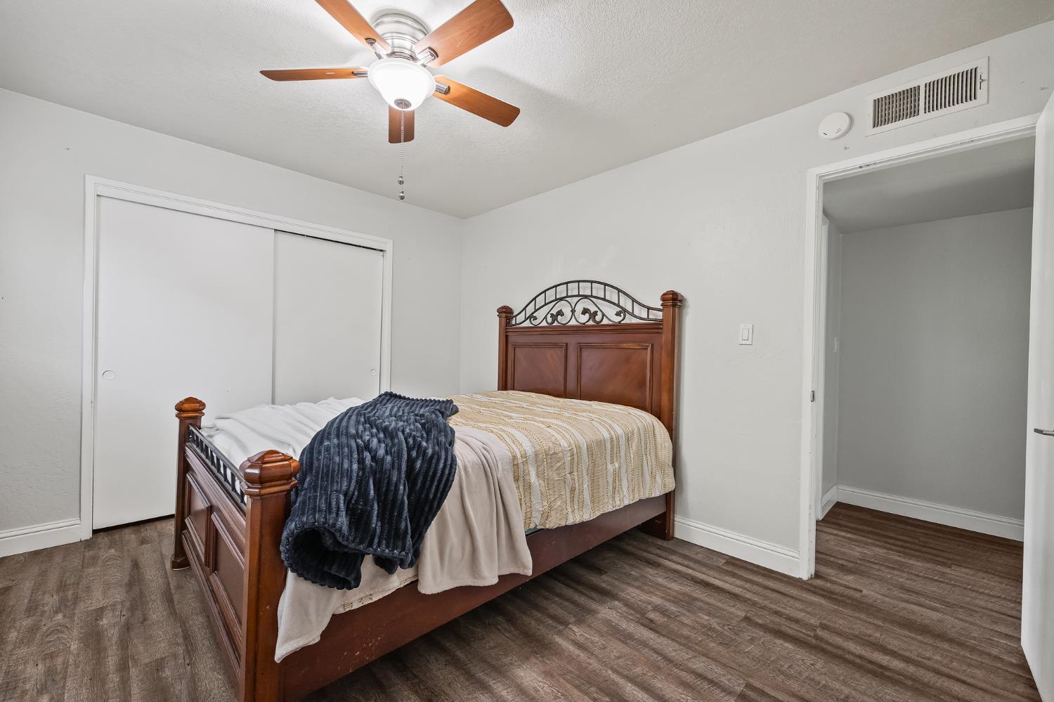 1438 W Locust Ave, Fresno, CA 93711