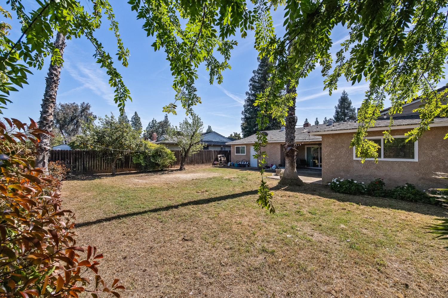 1438 W Locust Ave, Fresno, CA 93711