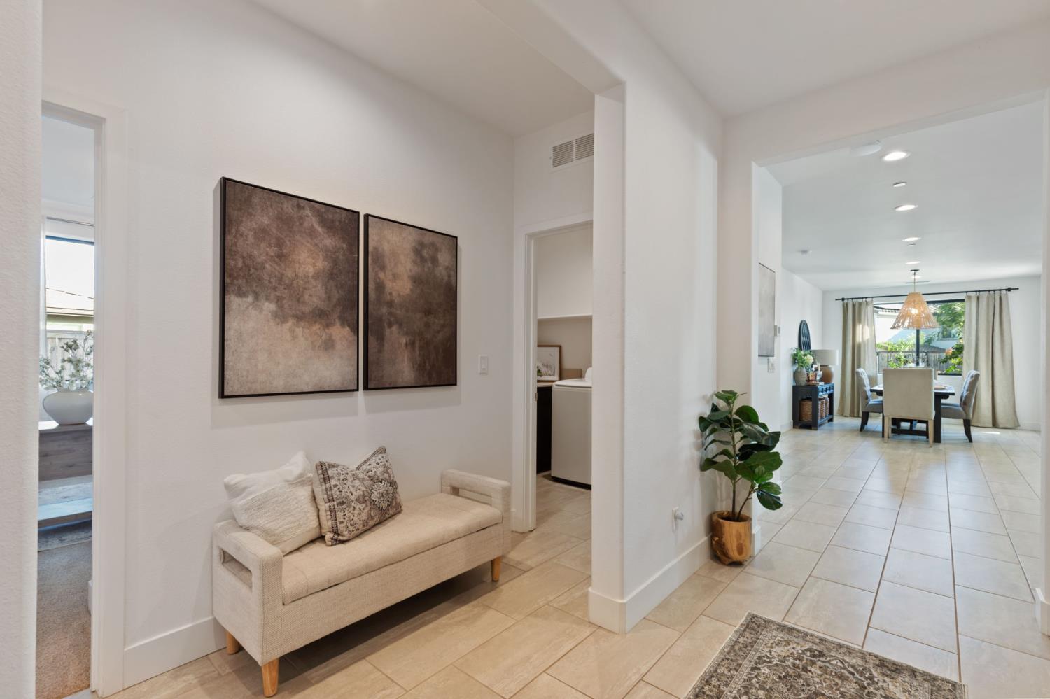 1022 Moonrise Way, Madera, CA 93636