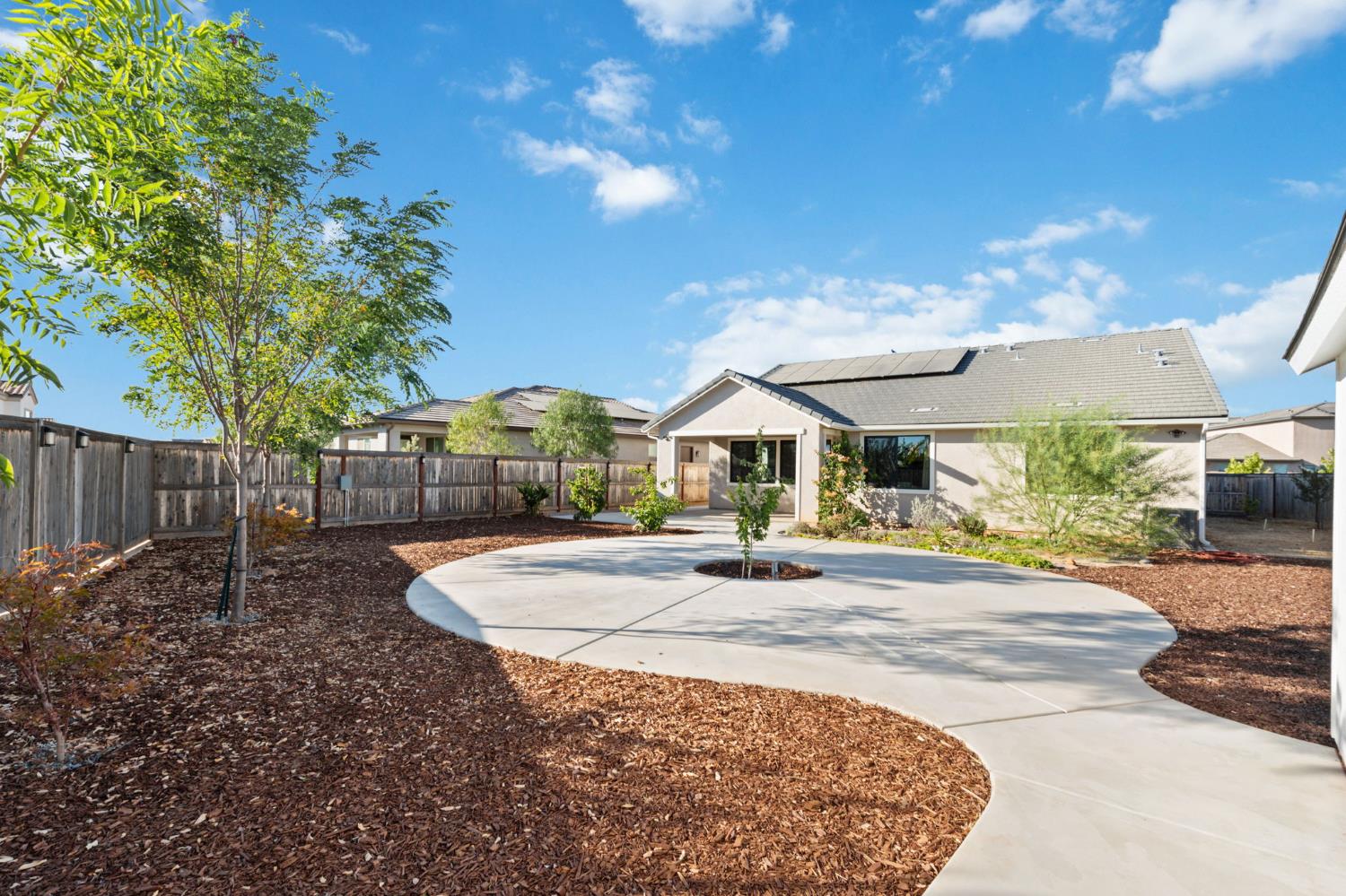 1022 Moonrise Way, Madera, CA 93636