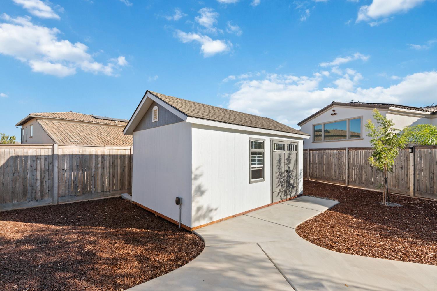 1022 Moonrise Way, Madera, CA 93636