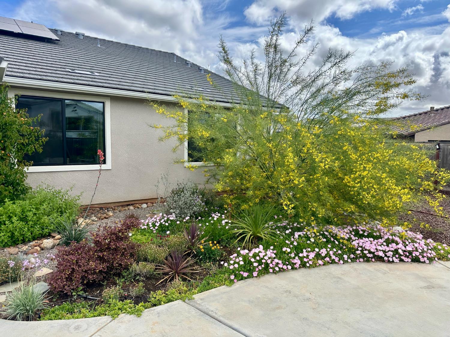 1022 Moonrise Way, Madera, CA 93636