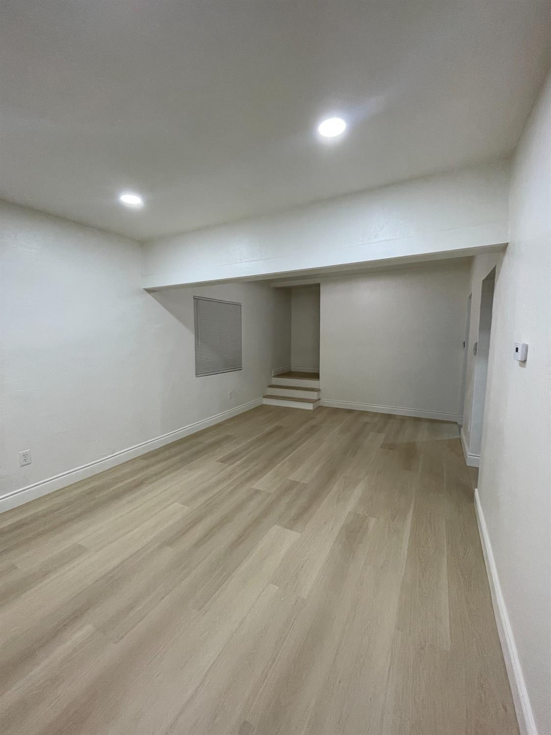 2524 E Grant Ave, Fresno, CA 93701