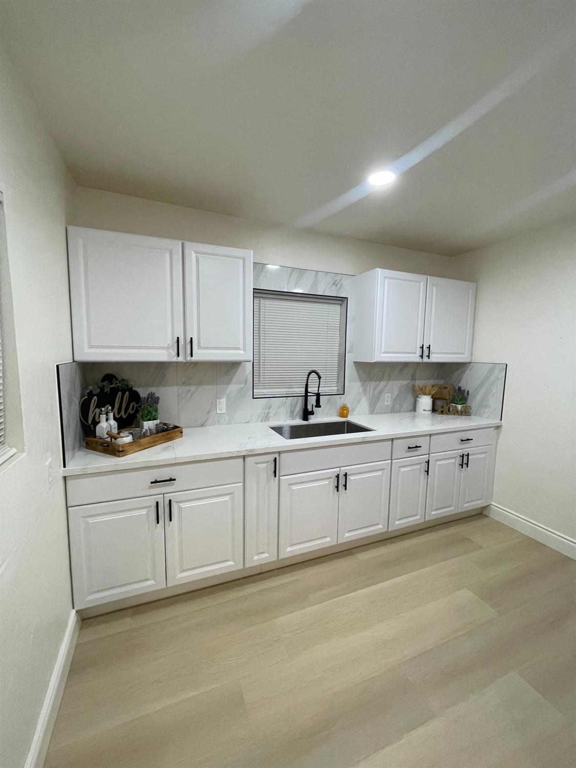 2524 E Grant Ave, Fresno, CA 93701