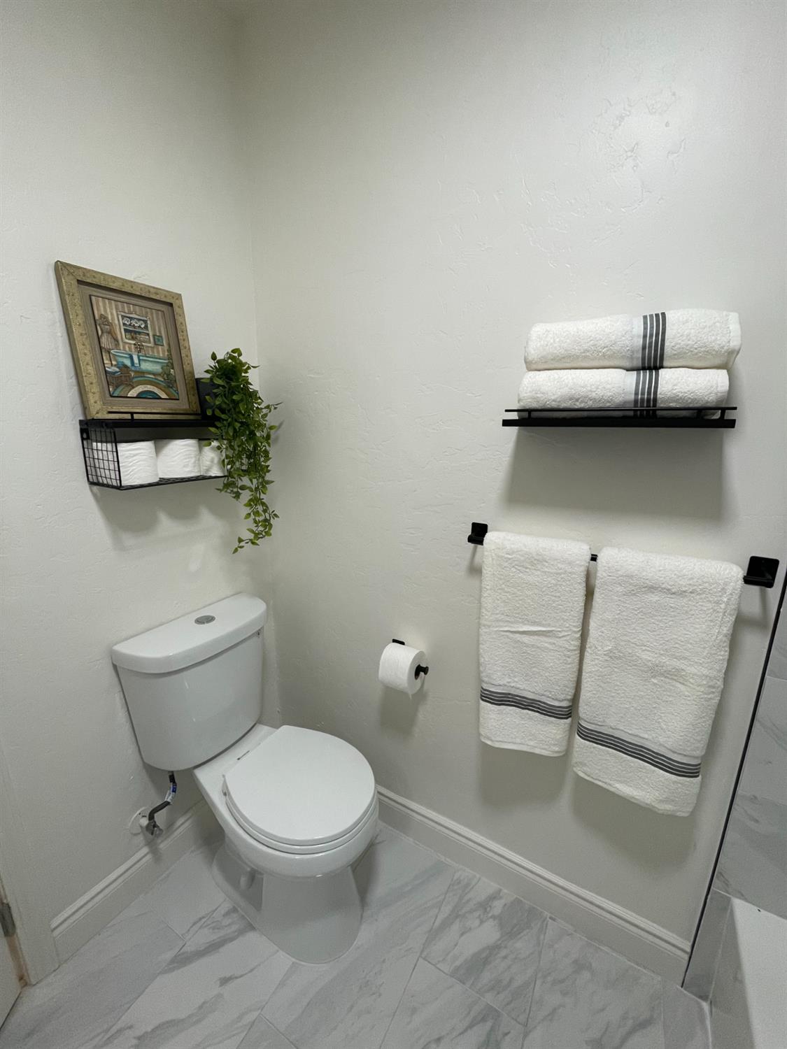 2524 E Grant Ave, Fresno, CA 93701