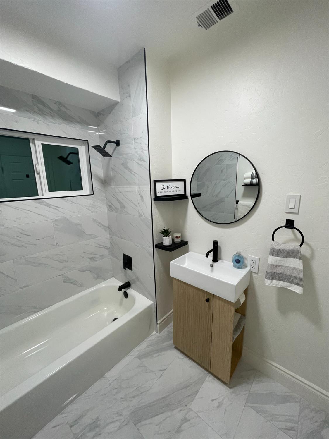 2524 E Grant Ave, Fresno, CA 93701