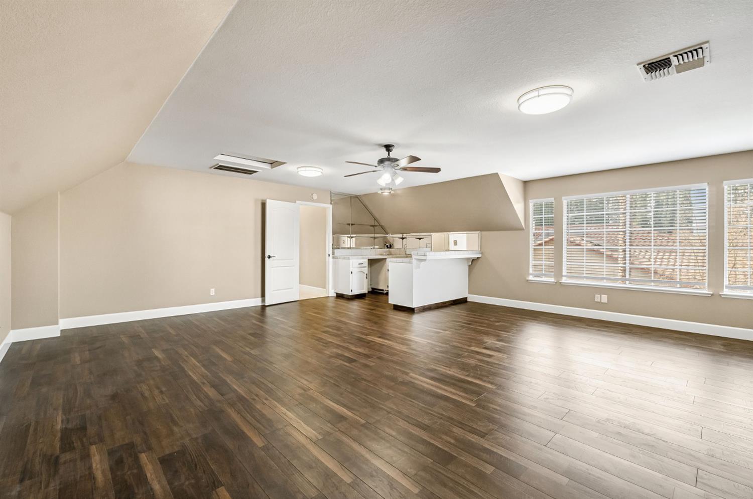 2034 Wrenwood Ave, Clovis, CA 93611