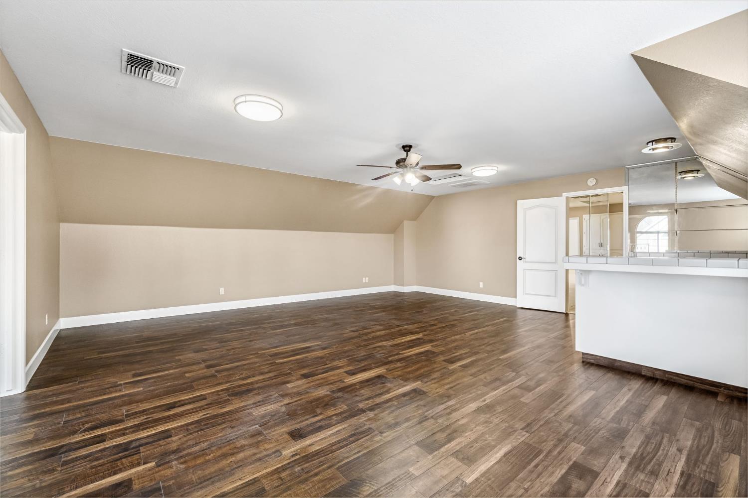 2034 Wrenwood Ave, Clovis, CA 93611