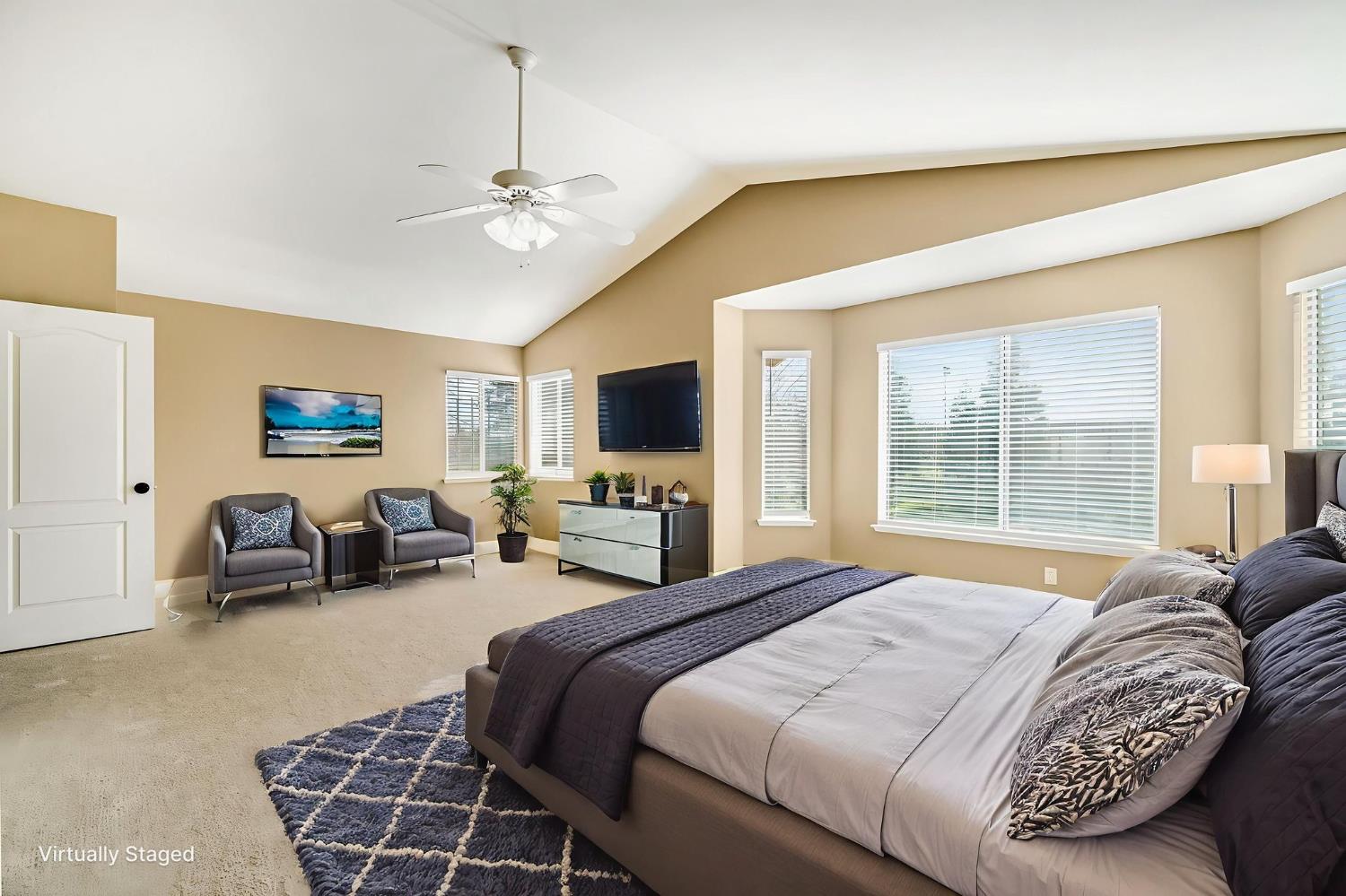 2034 Wrenwood Ave, Clovis, CA 93611