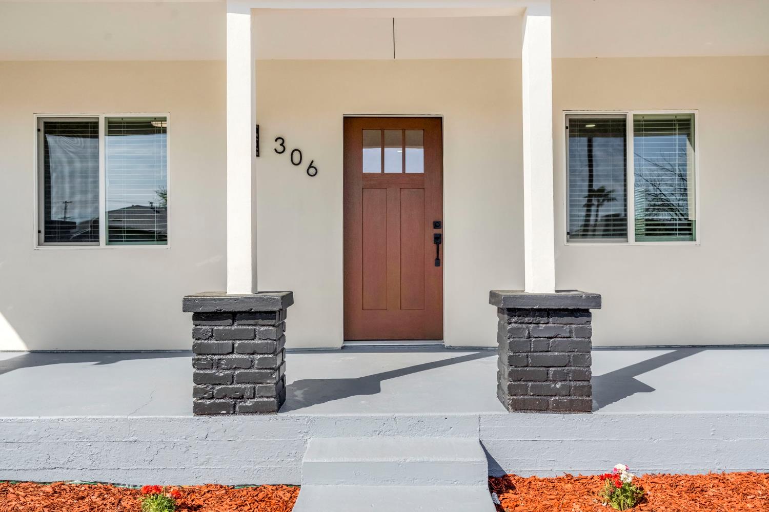 306 W Beechwood Ave, Pinedale, CA 93650