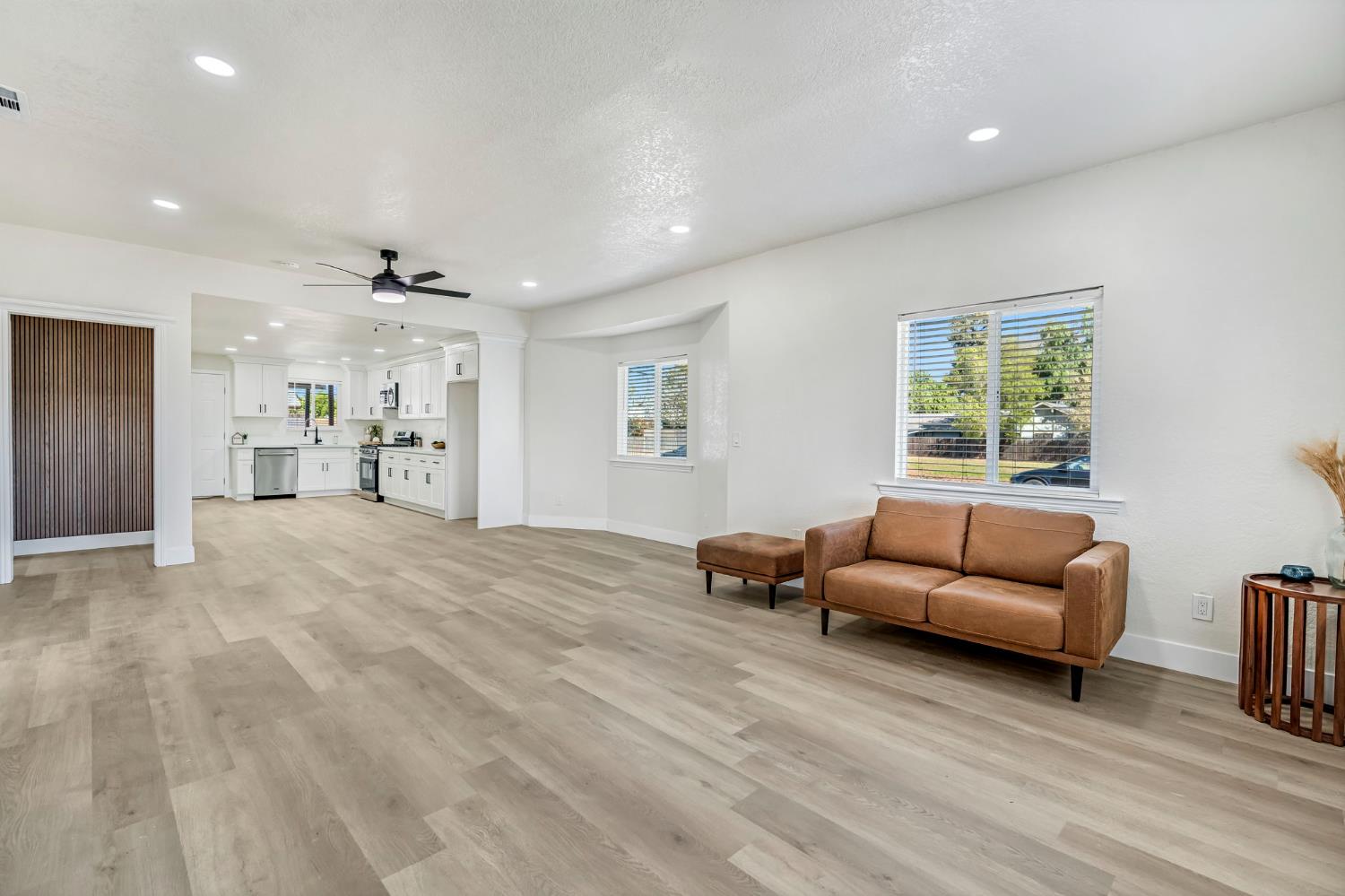 306 W Beechwood Ave, Pinedale, CA 93650