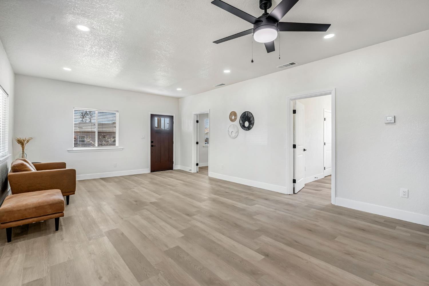 306 W Beechwood Ave, Pinedale, CA 93650