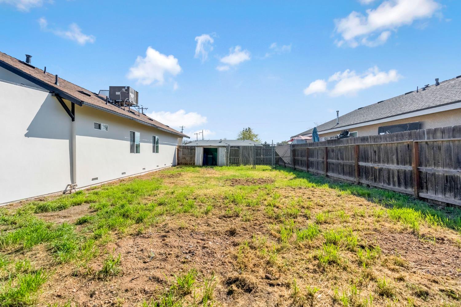 306 W Beechwood Ave, Pinedale, CA 93650