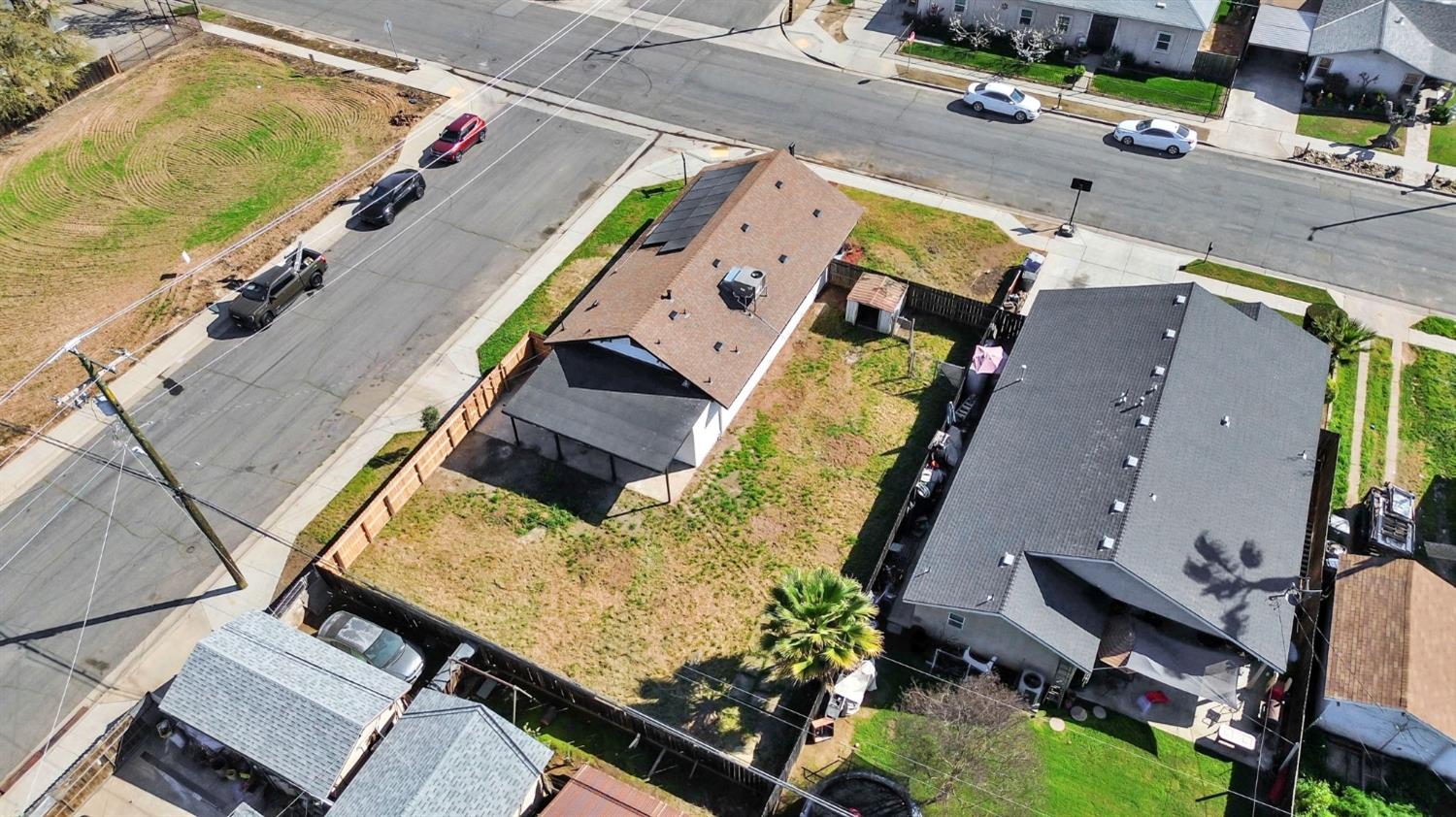 306 W Beechwood Ave, Pinedale, CA 93650