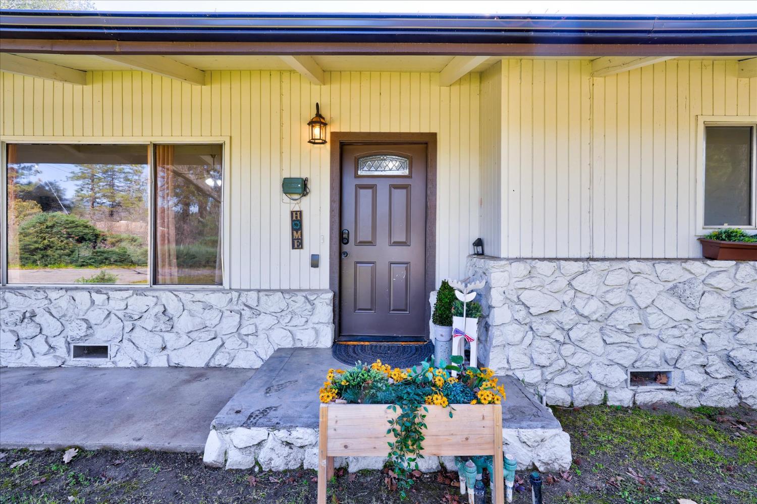 45430 Lauri Ln, Oakhurst, CA 93644