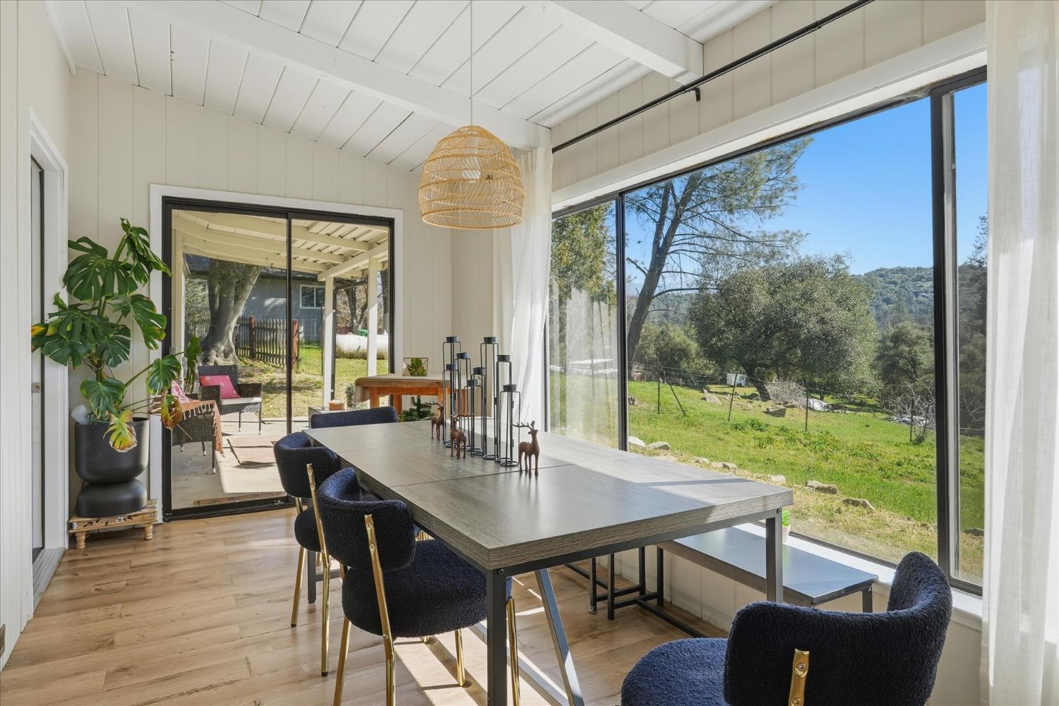 45430 Lauri Ln, Oakhurst, CA 93644