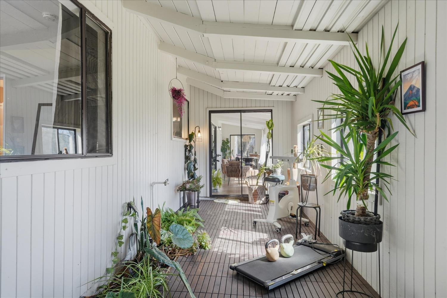 45430 Lauri Ln, Oakhurst, CA 93644