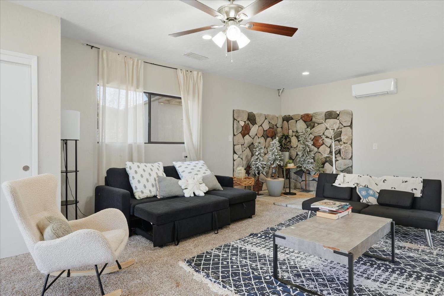 45430 Lauri Ln, Oakhurst, CA 93644