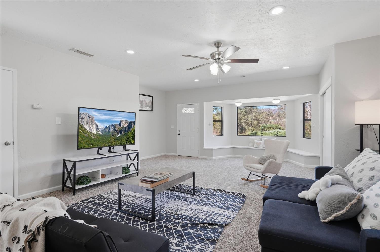 45430 Lauri Ln, Oakhurst, CA 93644