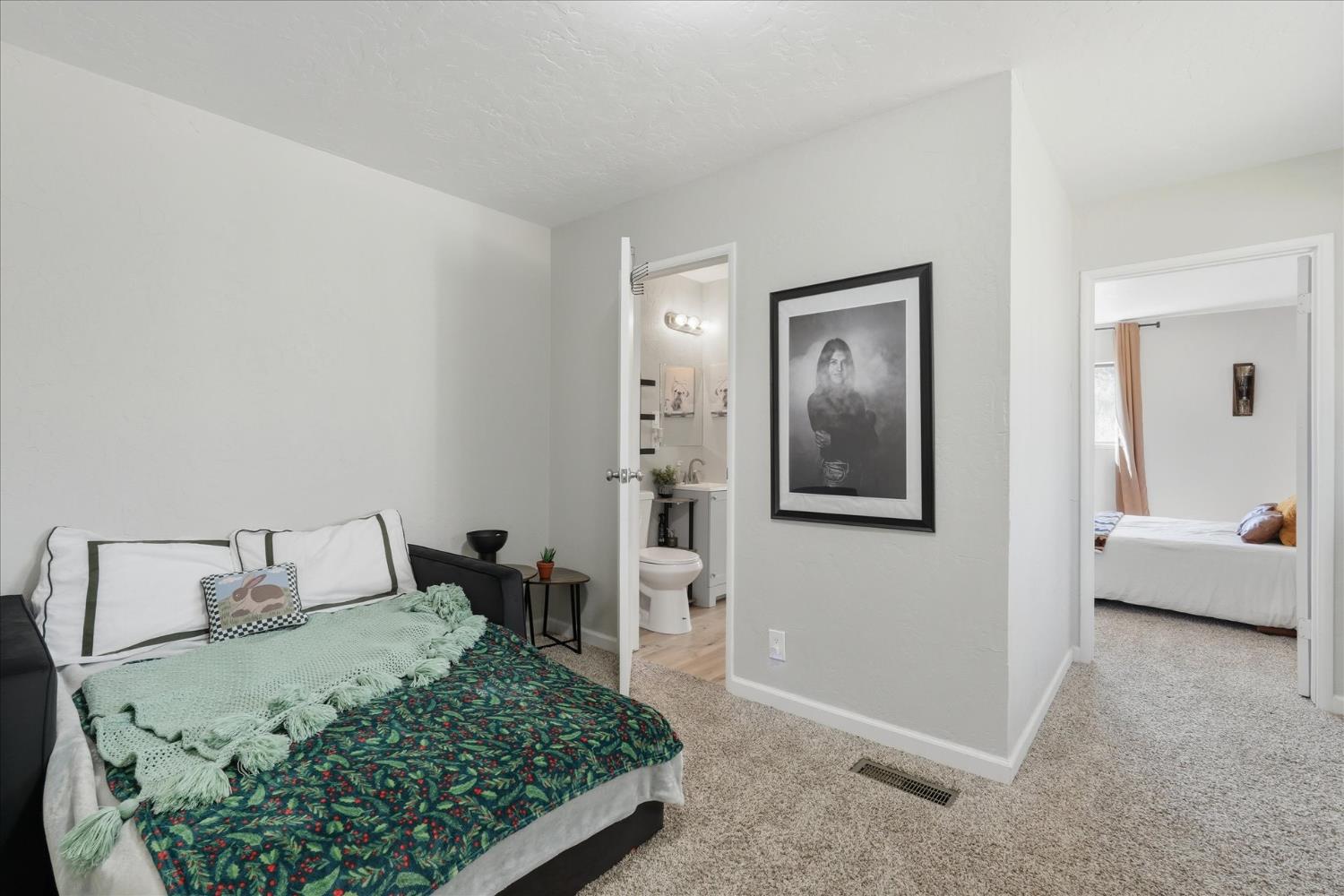 45430 Lauri Ln, Oakhurst, CA 93644