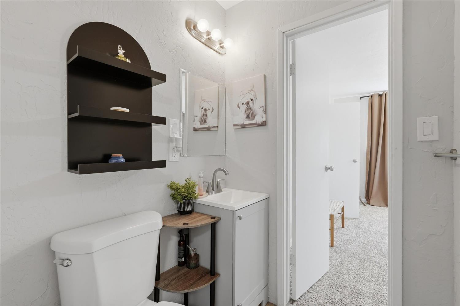 45430 Lauri Ln, Oakhurst, CA 93644