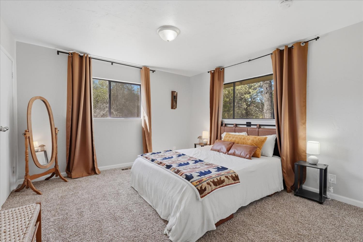 45430 Lauri Ln, Oakhurst, CA 93644