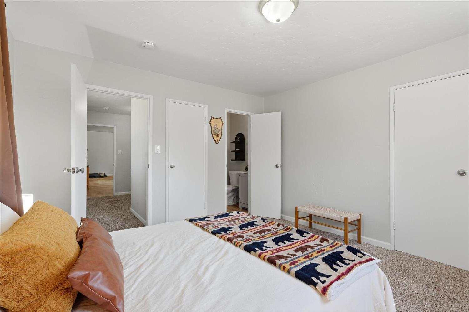 45430 Lauri Ln, Oakhurst, CA 93644