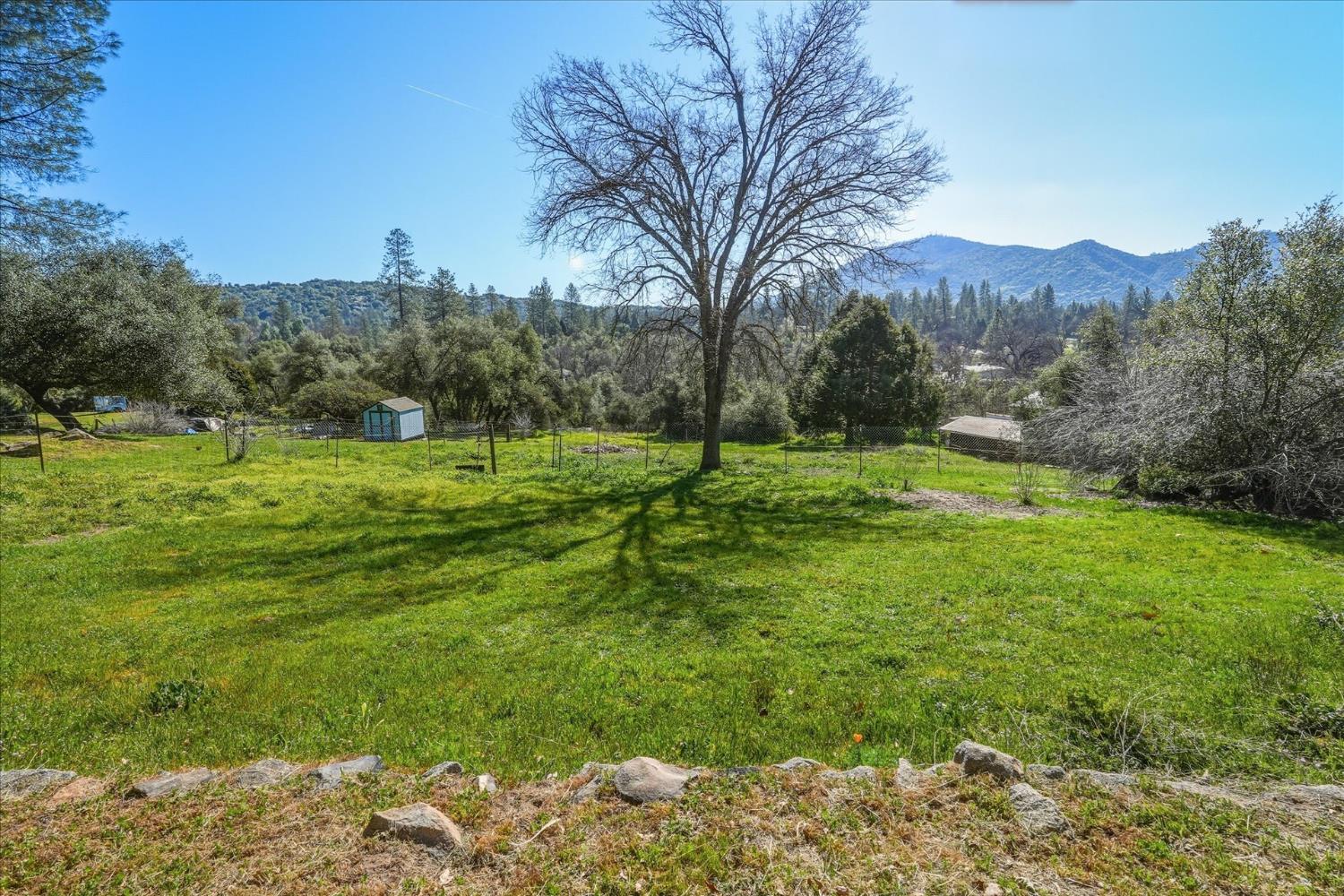45430 Lauri Ln, Oakhurst, CA 93644