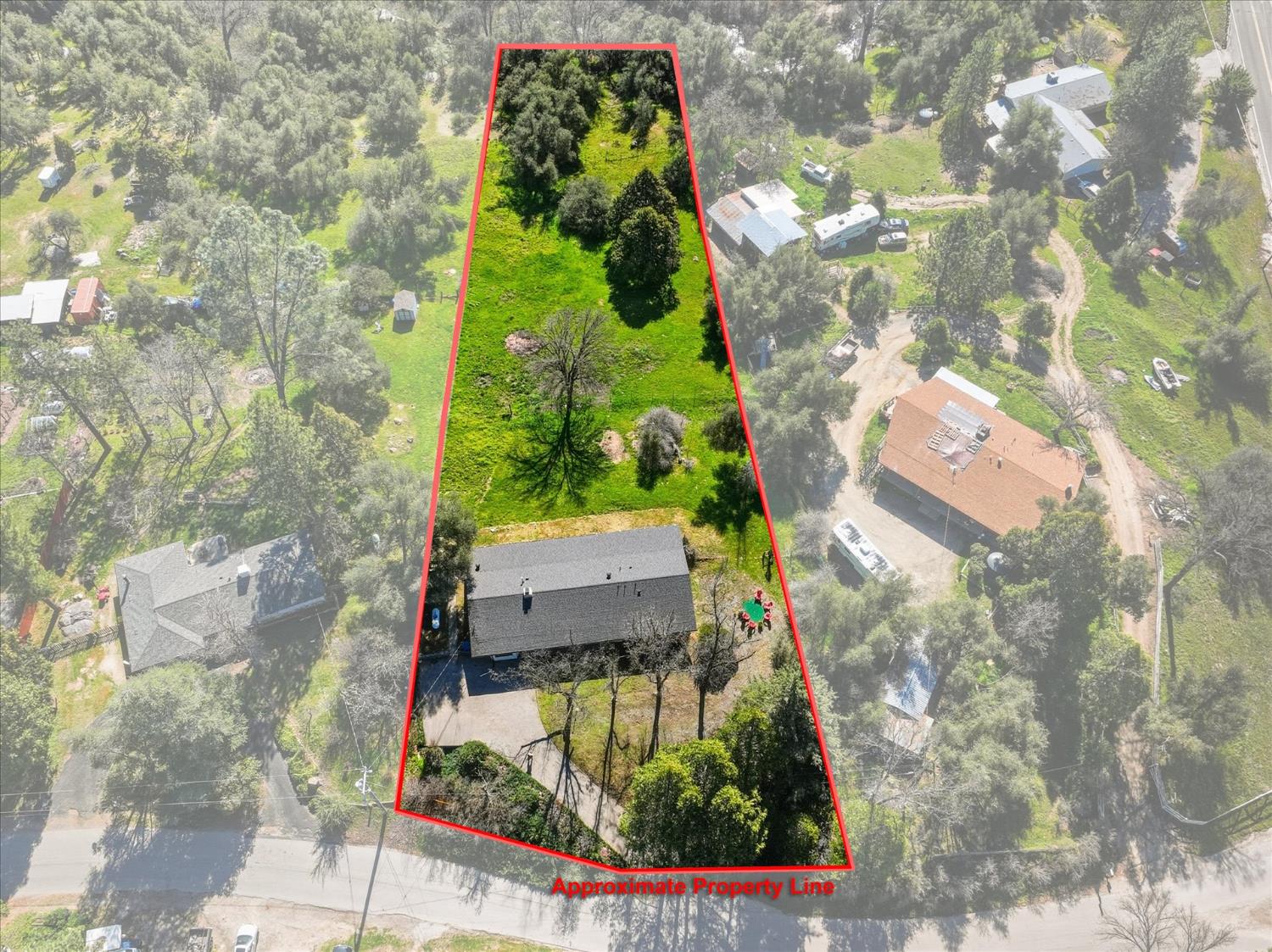 45430 Lauri Ln, Oakhurst, CA 93644