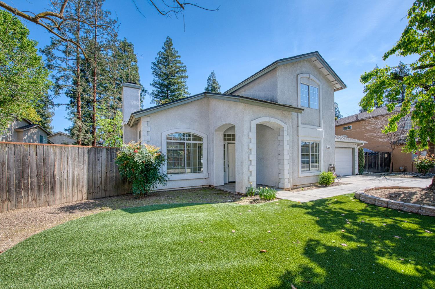 514 E Coral Pointe, Fresno, CA 93730