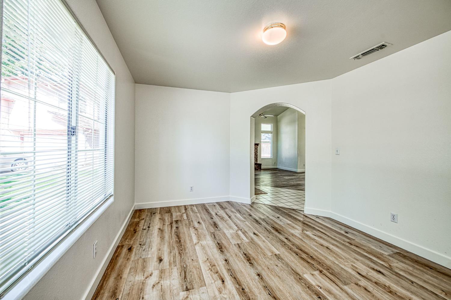 514 E Coral Pointe, Fresno, CA 93730