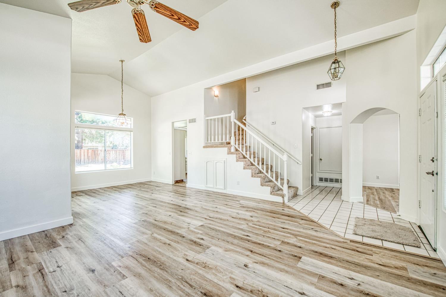 514 E Coral Pointe, Fresno, CA 93730