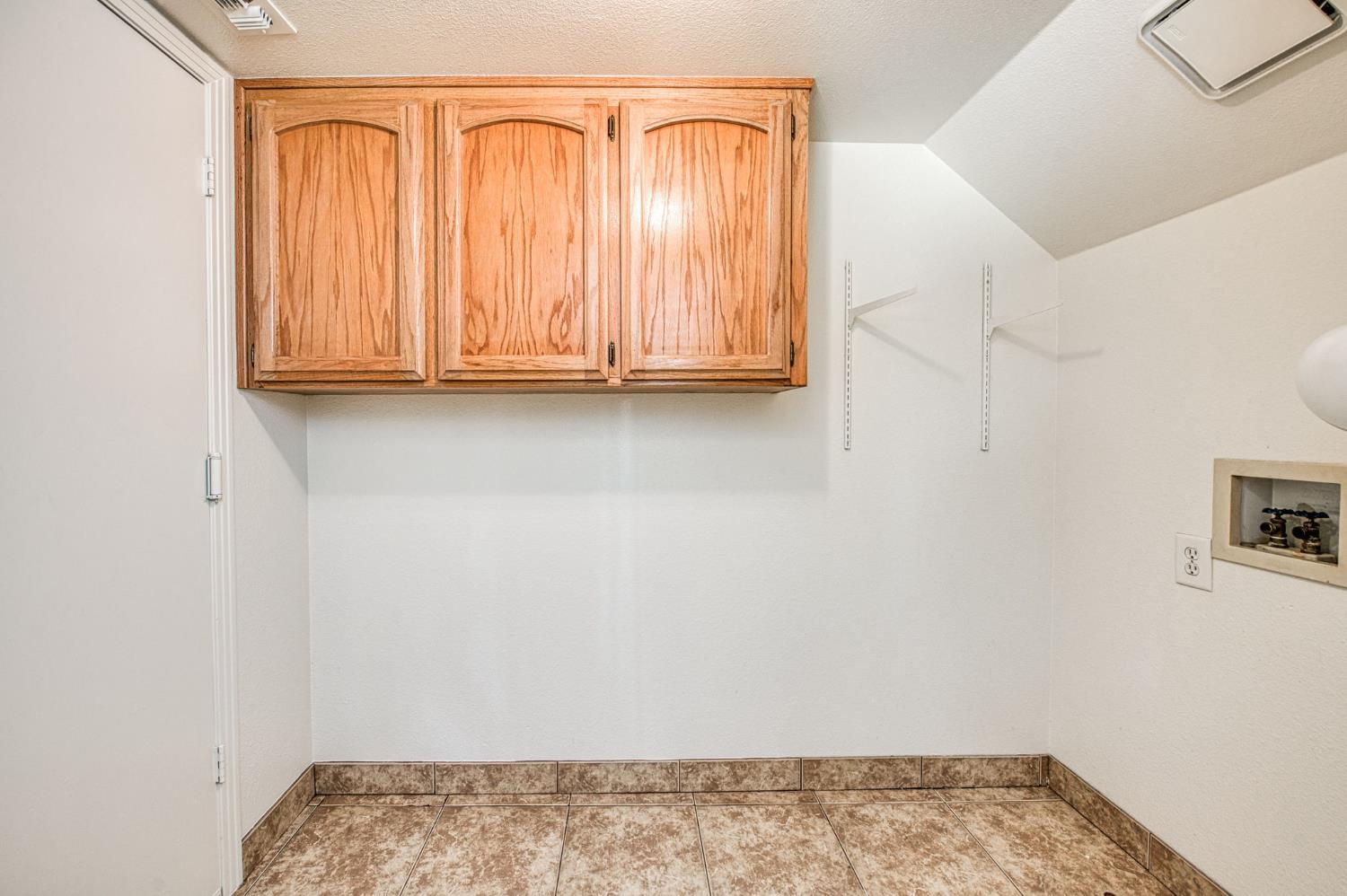 514 E Coral Pointe, Fresno, CA 93730