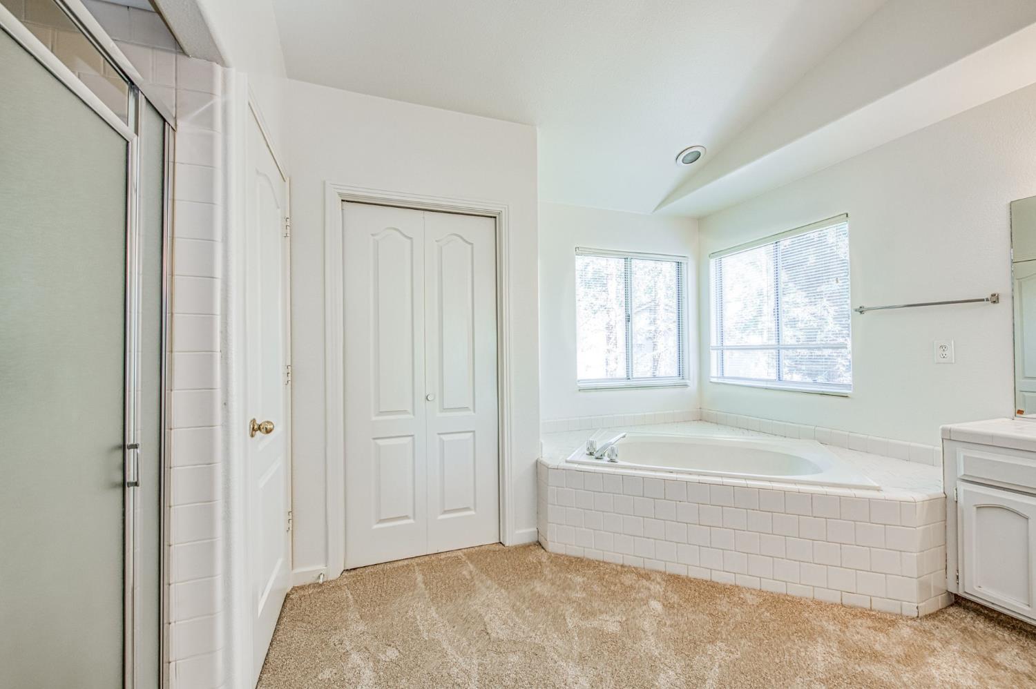 514 E Coral Pointe, Fresno, CA 93730